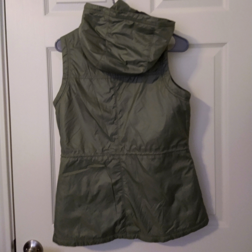 SOLD 🚫***Women's hoodie vest
